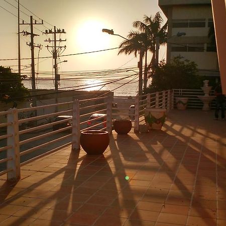 Hotel Bahia Plaza ซันตามาร์ตา ภายนอก รูปภาพ
