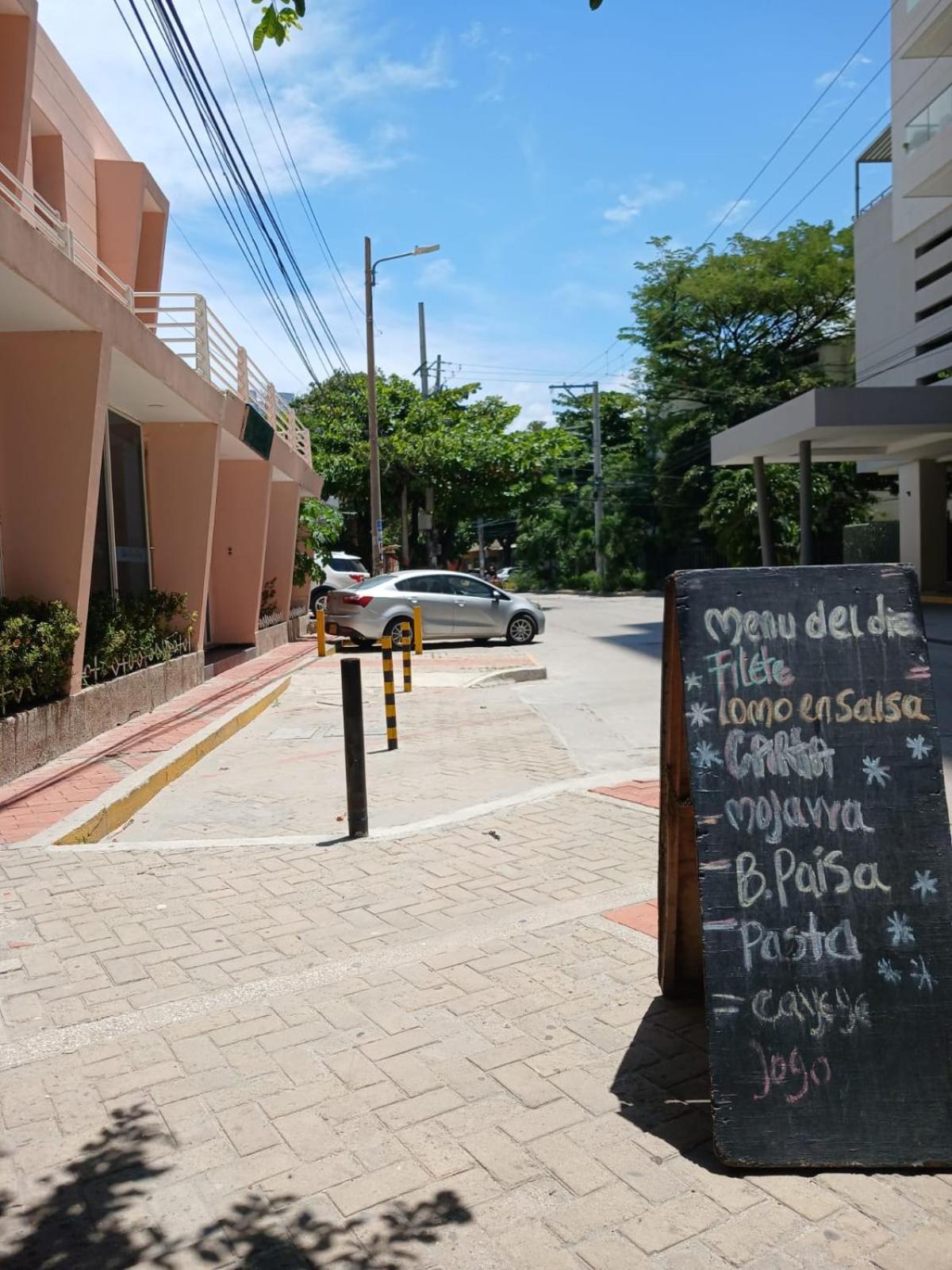 Hotel Bahia Plaza ซันตามาร์ตา ภายนอก รูปภาพ