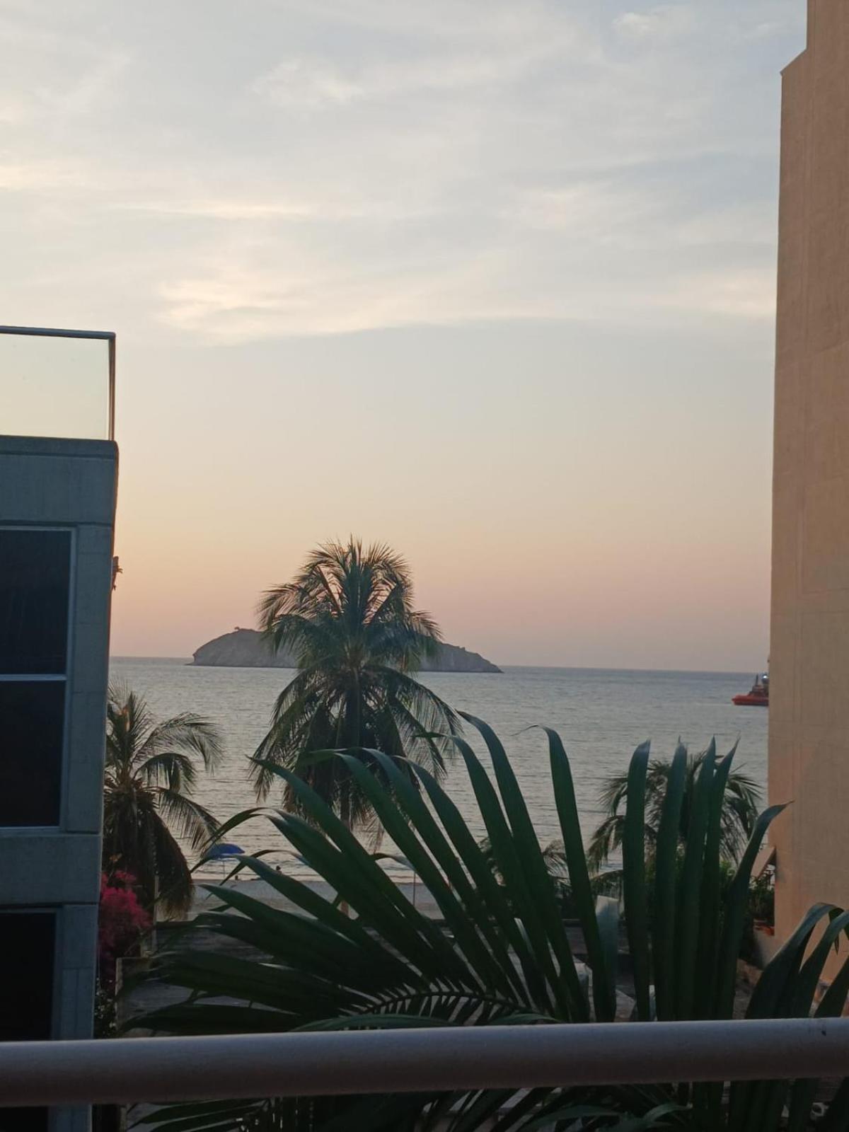 Hotel Bahia Plaza ซันตามาร์ตา ภายนอก รูปภาพ