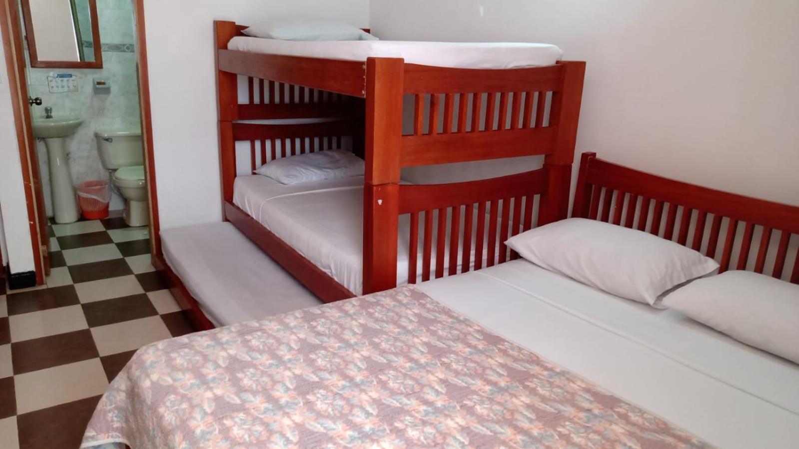 Hotel Bahia Plaza ซันตามาร์ตา ภายนอก รูปภาพ