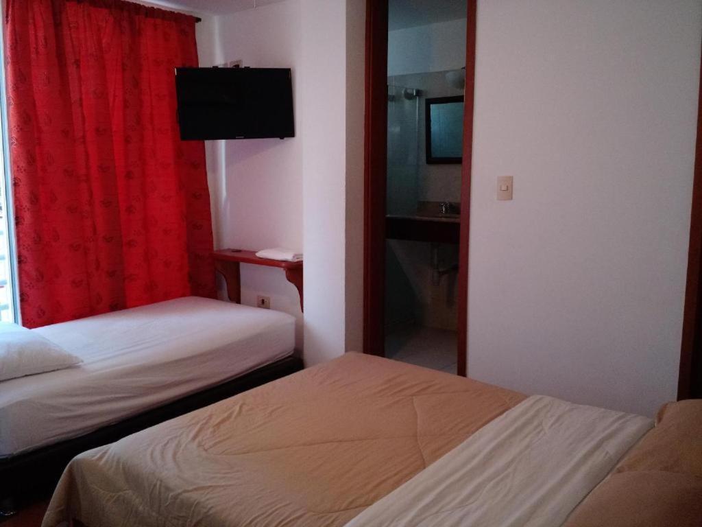 Hotel Bahia Plaza ซันตามาร์ตา ภายนอก รูปภาพ