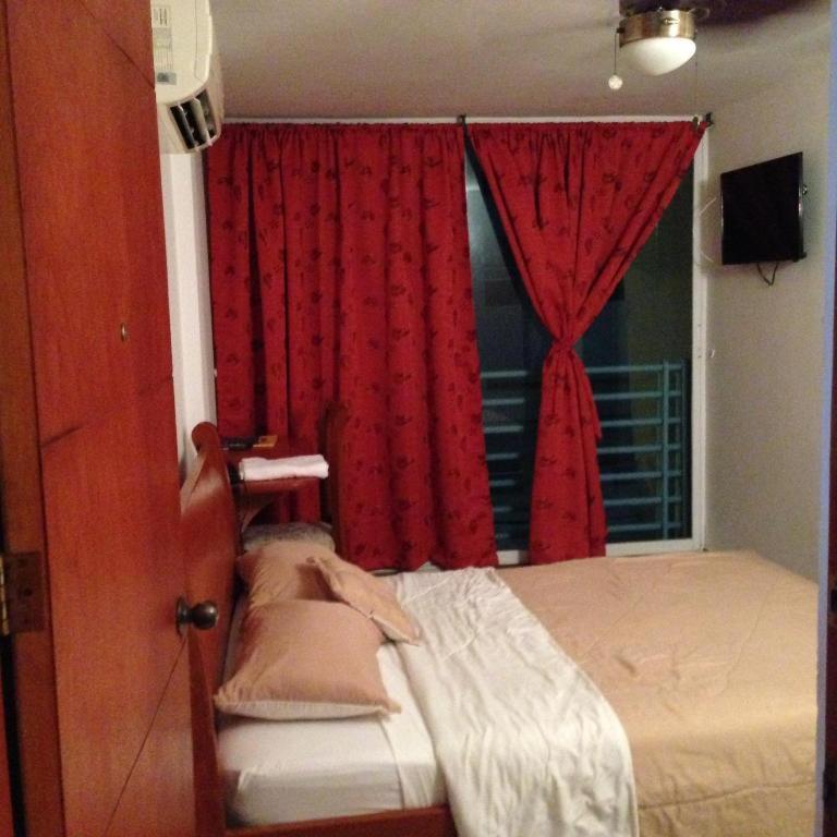 Hotel Bahia Plaza ซันตามาร์ตา ภายนอก รูปภาพ