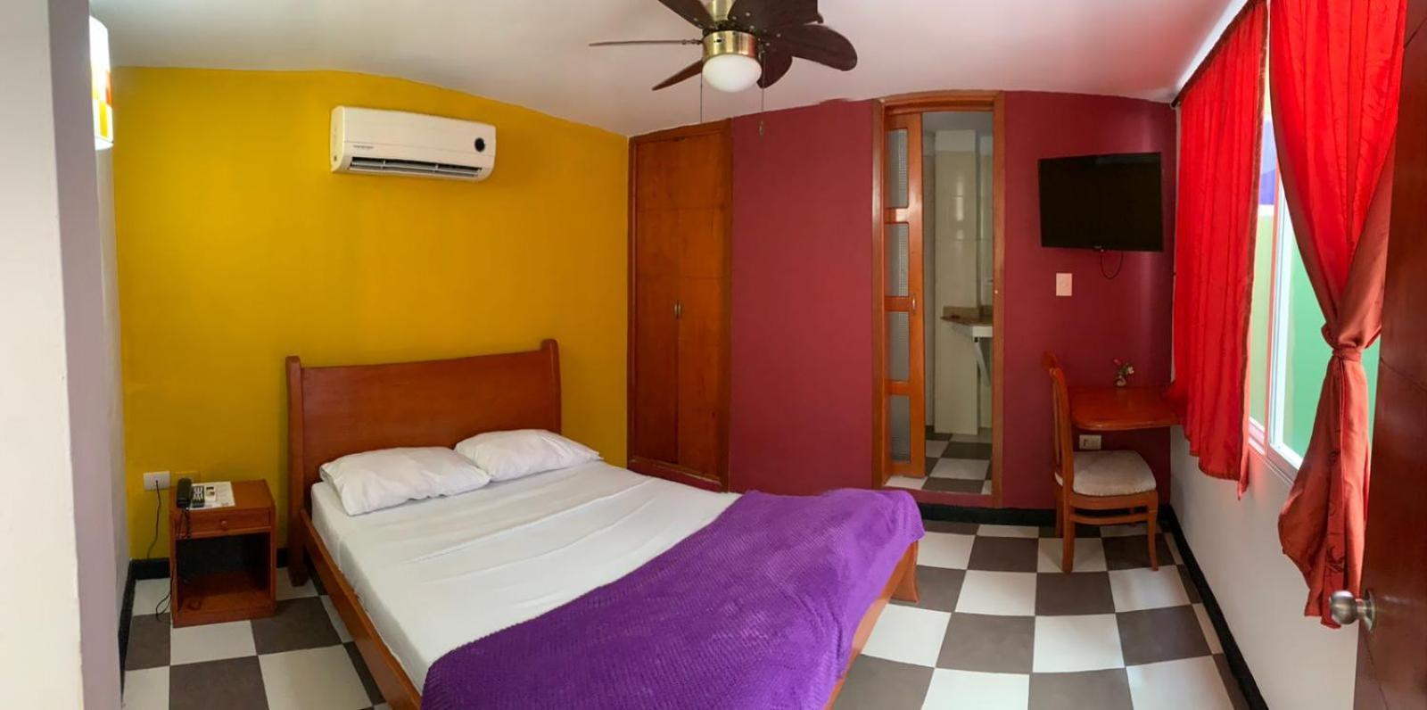 Hotel Bahia Plaza ซันตามาร์ตา ภายนอก รูปภาพ