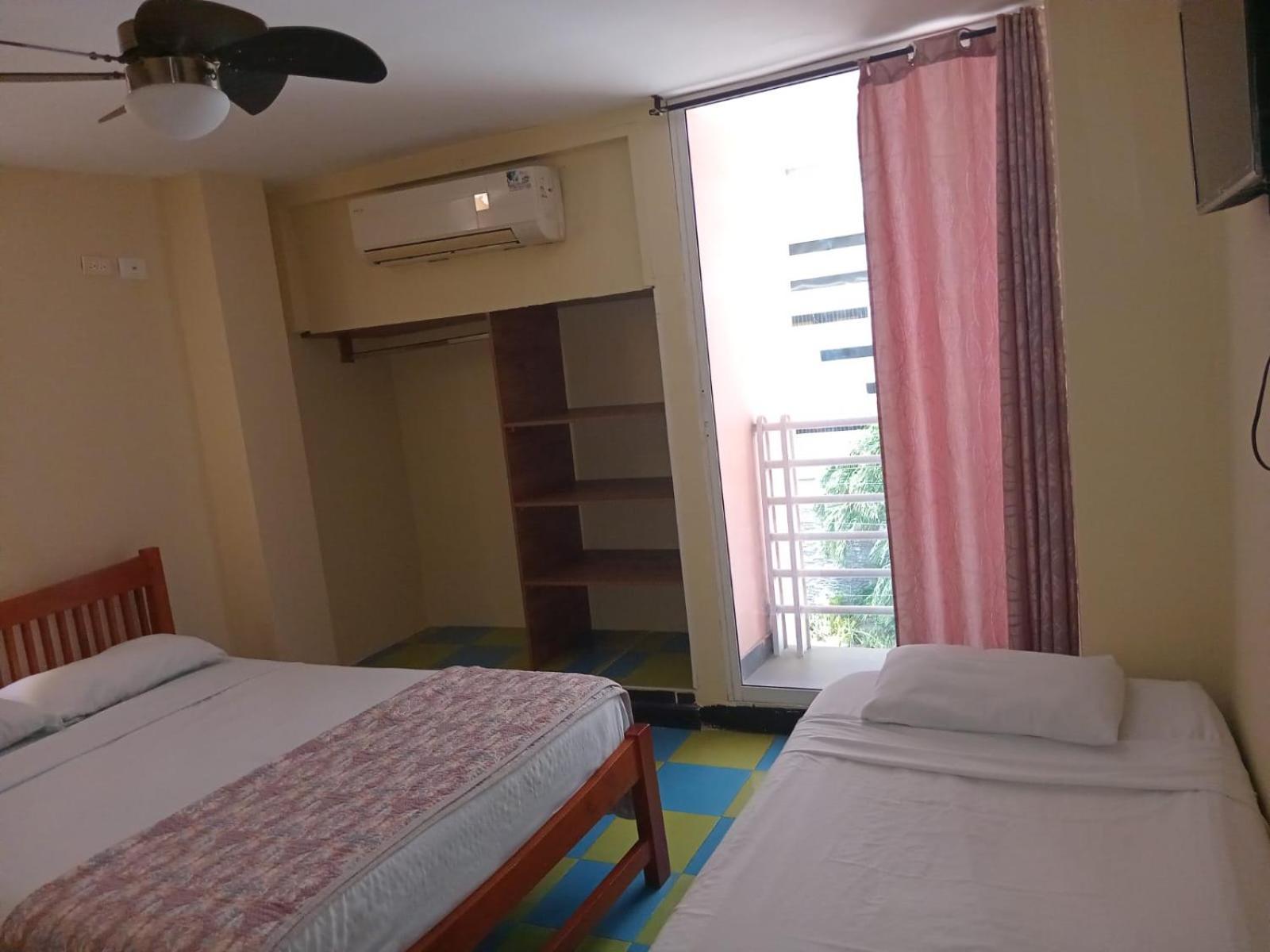 Hotel Bahia Plaza ซันตามาร์ตา ภายนอก รูปภาพ
