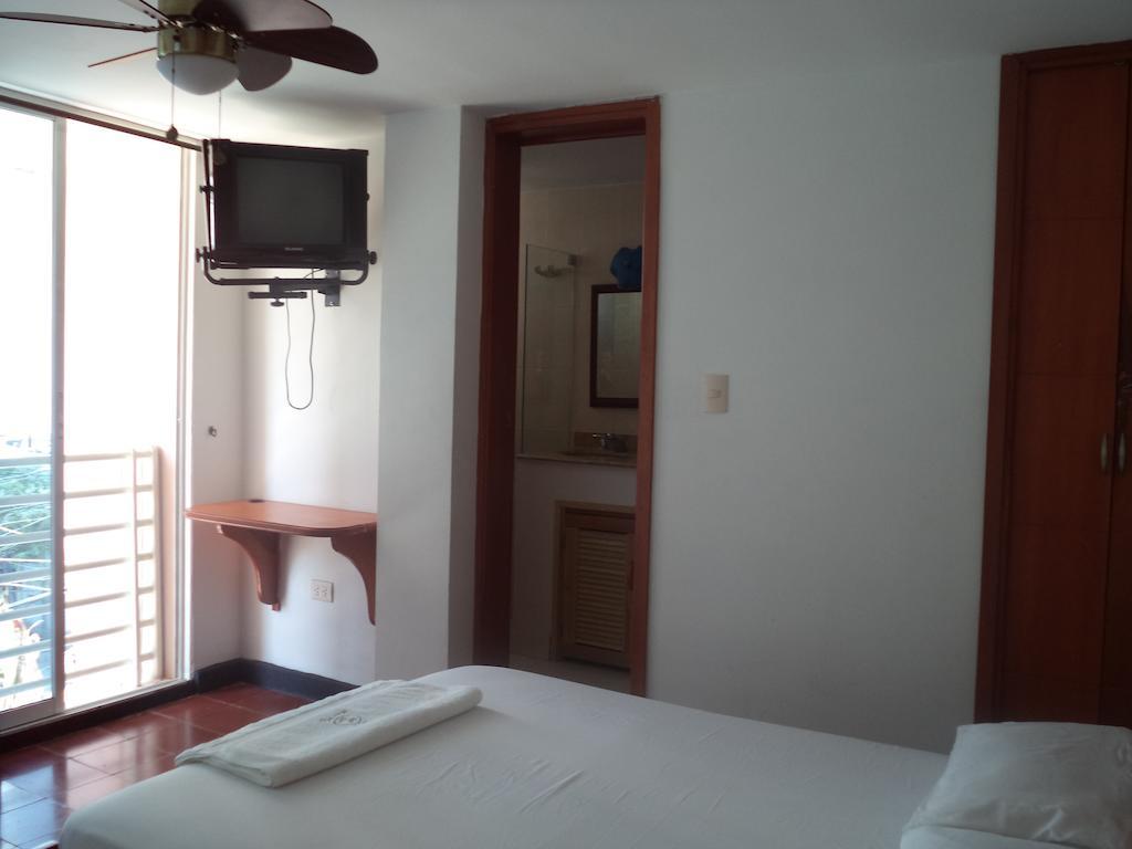 Hotel Bahia Plaza ซันตามาร์ตา ภายนอก รูปภาพ